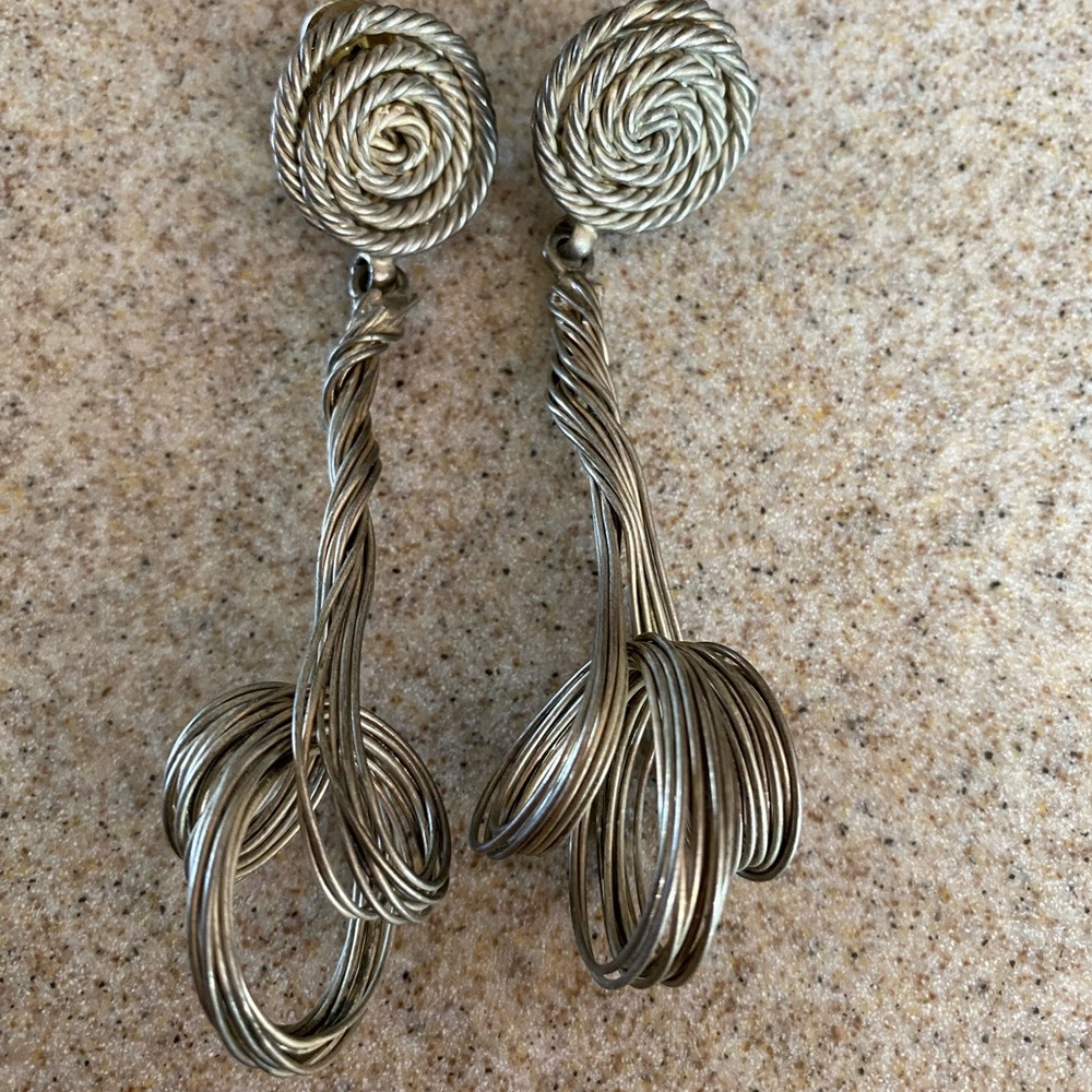 Vintage Unique Women’s Wire Jewelry Clip-On Earrings